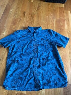 croft & barrow Blue Short-Sleeve Button-Up Shirt with Salt Water Fish Print